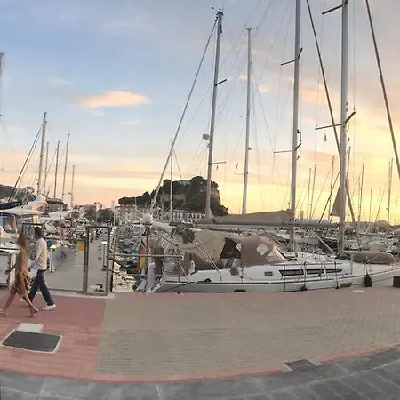 Talima Marinas 1-serviden Apartment Denia